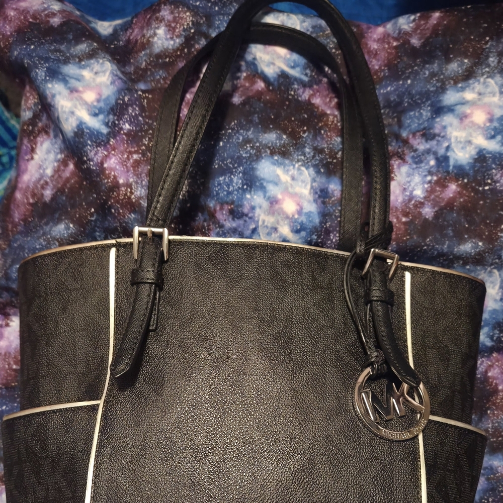 Michael Kors Black Tote Bag with Signature Charm - Picture 3 of 12